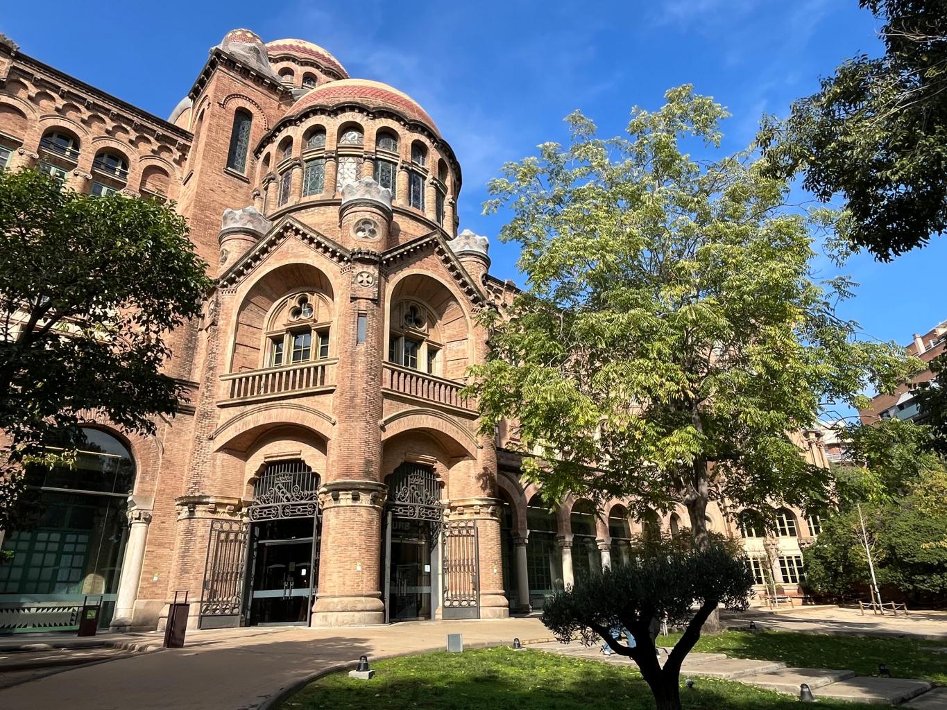 Recuni Uni Pictures Campus_Barcelona_Casa_Convalesc__ncia_01.jpg