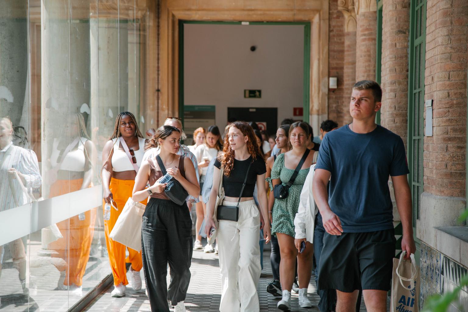 Recuni Uni Pictures Students_04